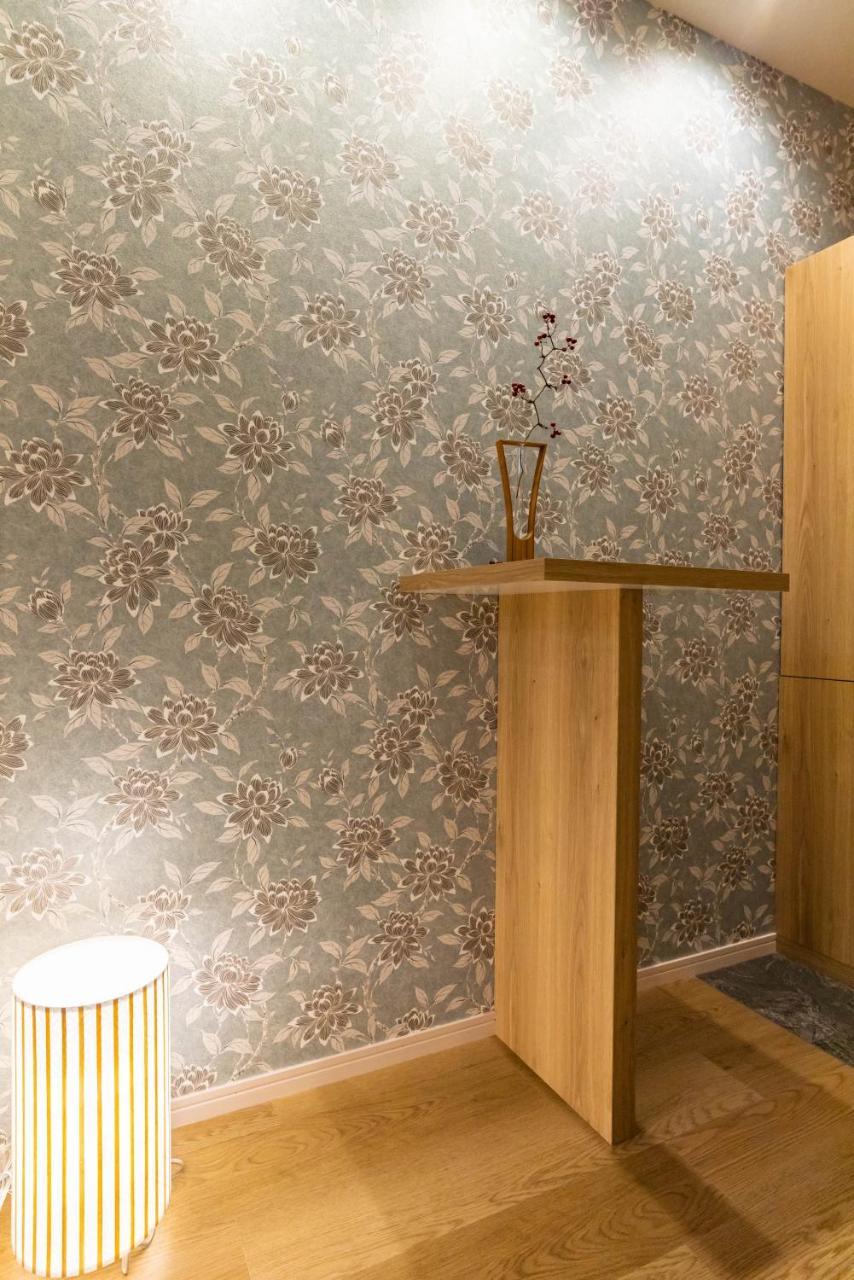 Bijou Suites Hana Osaka Luaran gambar